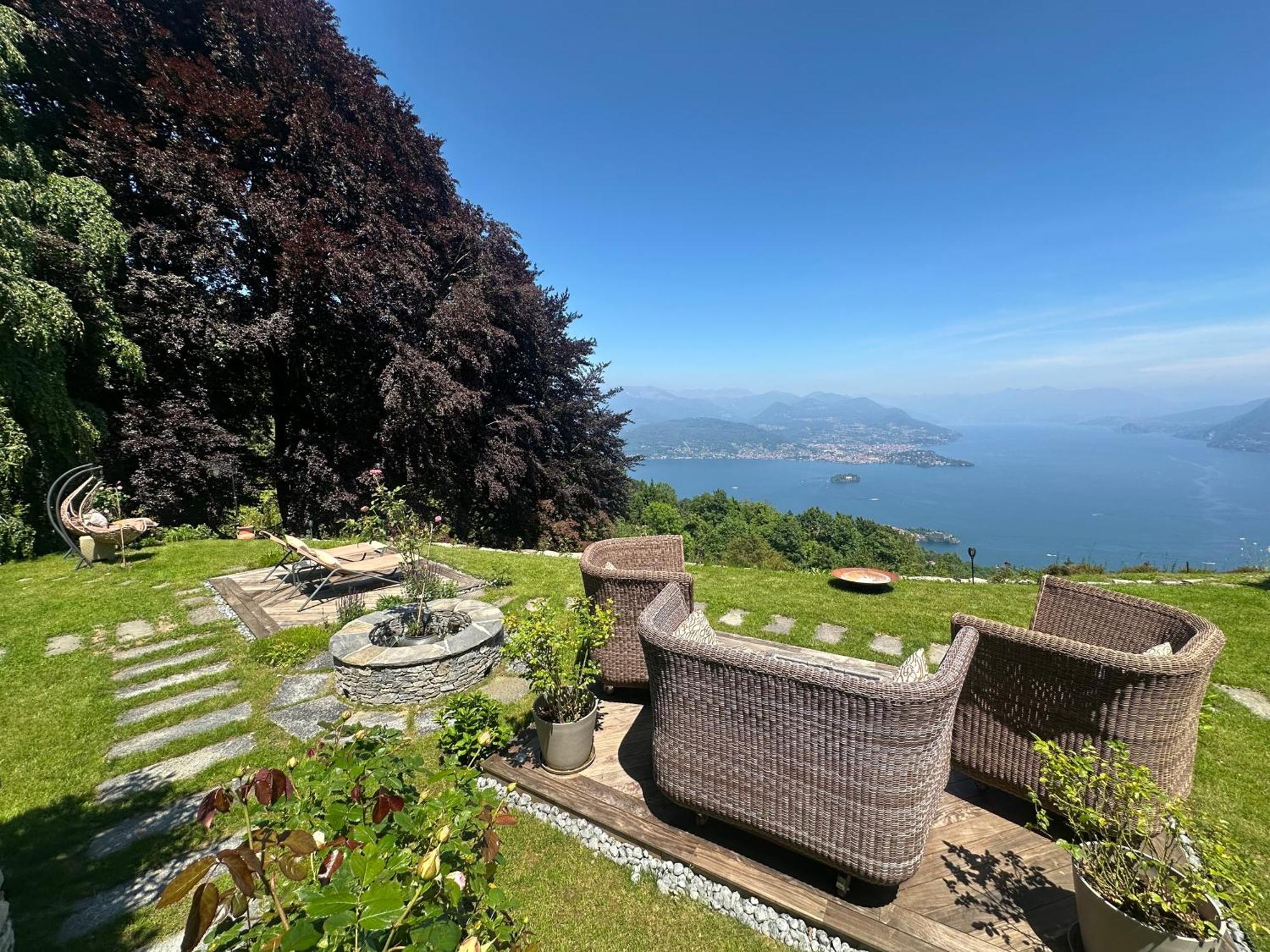 Private Luxury Spa & Silence Retreat With Spectacular View Over The Lake Maggiore สเตรซา ภายนอก รูปภาพ