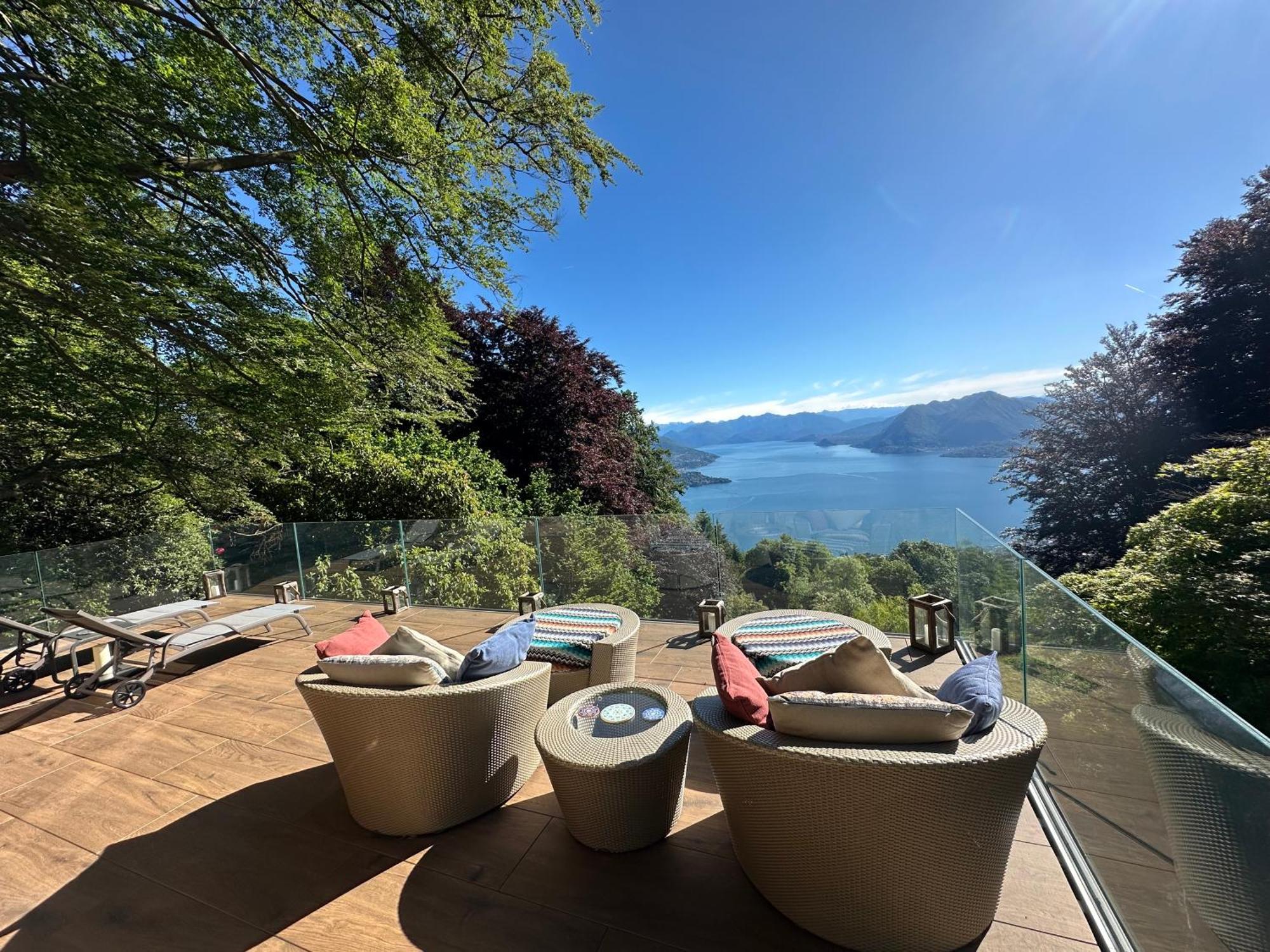 Private Luxury Spa & Silence Retreat With Spectacular View Over The Lake Maggiore สเตรซา ภายนอก รูปภาพ